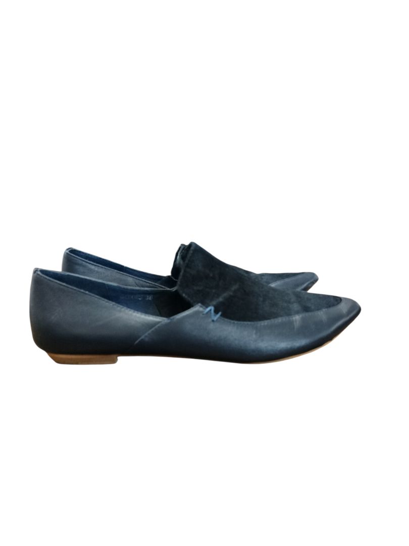 One Trick Pony | Navy Shoes | Size 38