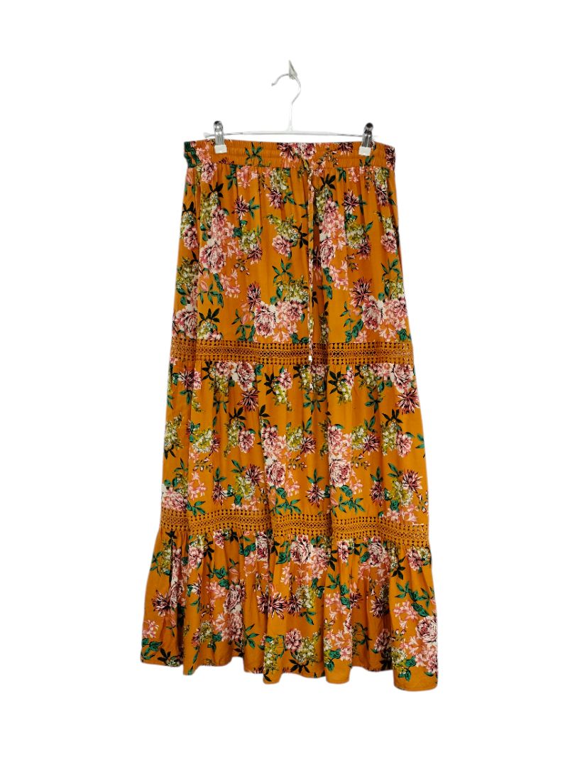 New U Collection | Floral Skirt | Size 12